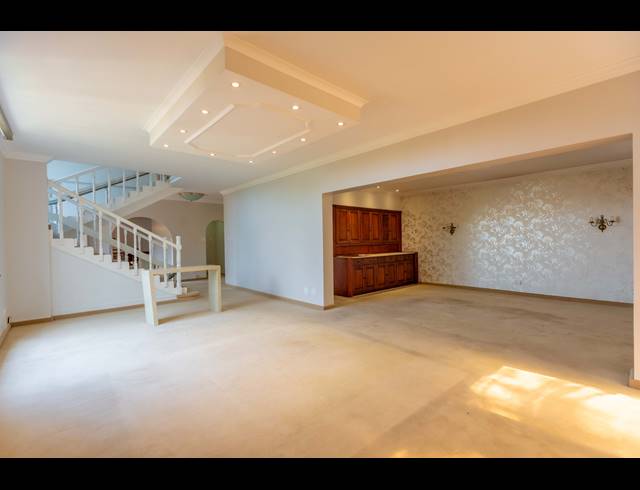4 BEDROOM TOWNHOUSE FOR SALE IN MUSGRAVE
